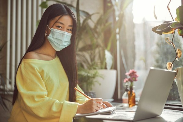 Freelance informatique : entre indépendance et défis actuels